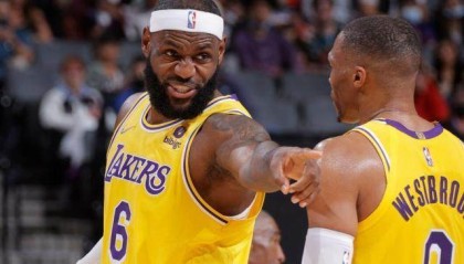 詹皇脚踝伤势已彻底恢复 常规赛蓄力季后赛爆发？